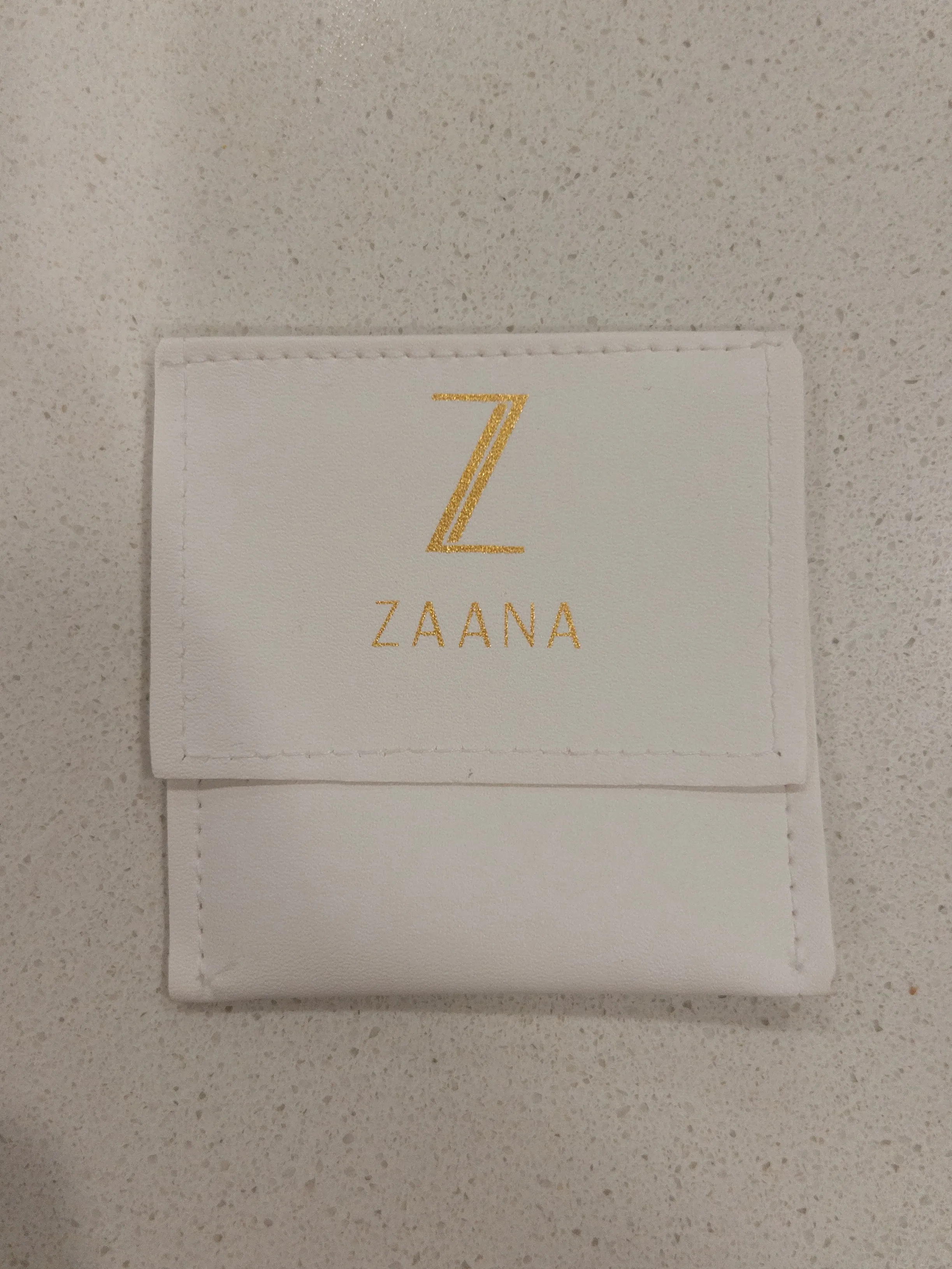 Zaana Pouch